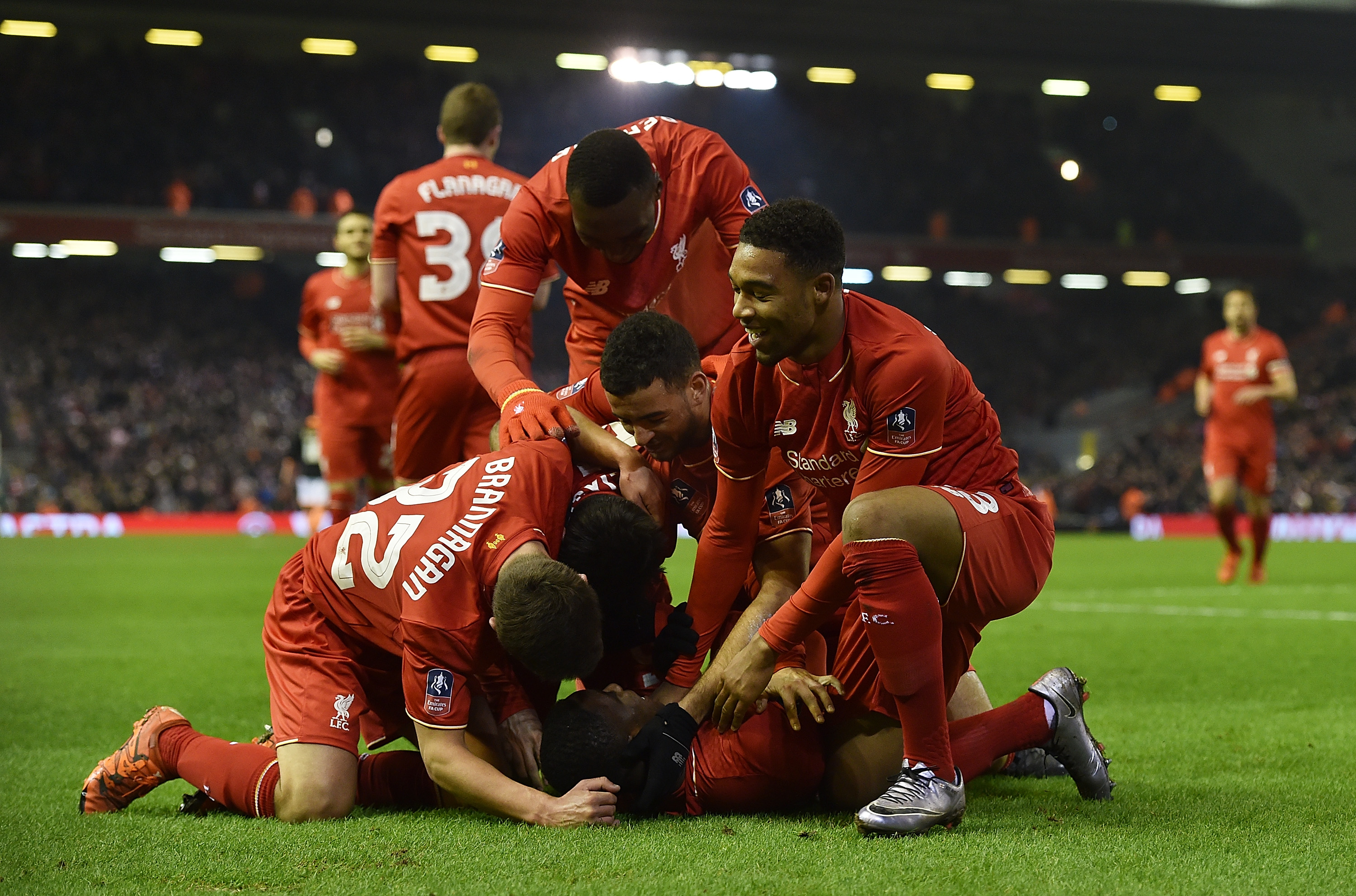 热刺旧将：弗兰克每隔五分钟就改变战术，澳波更有魄力（热刺旧将：弗兰克频繁换招，波斯特科格鲁更显魄力）