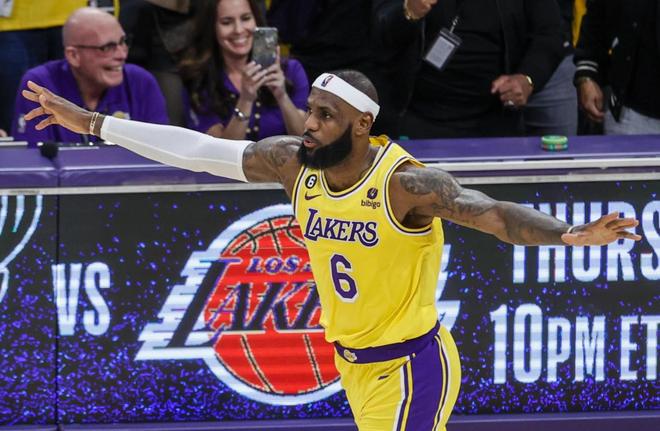 CBA球队战绩分析及焦点对决回顾（CBA各队战绩盘点与焦点之战回顾）