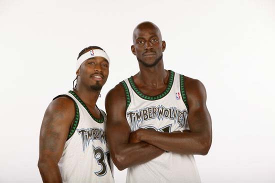 NBA战报：康宁汉姆29分8助，活塞138-135险胜热火（NBA快讯：康宁汉姆29分8助攻，活塞138-135力克热火）