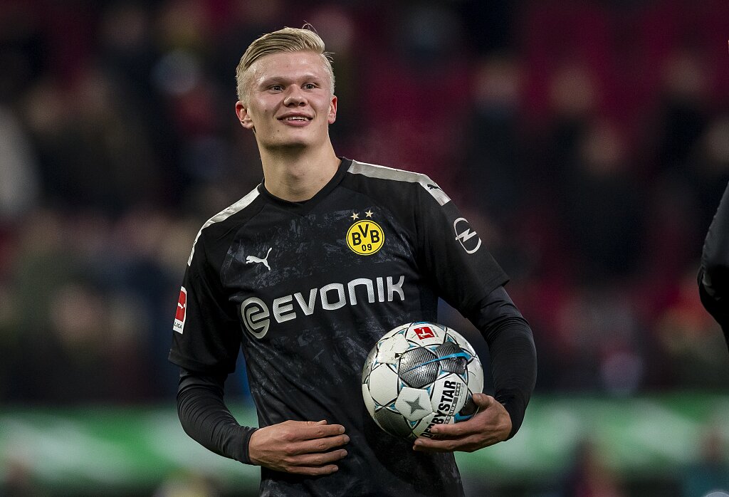 苏超40年垄断告急！大数据神奇小子带队，草根哈茨暴打豪门旧秩序（苏超四十年霸权松动！大数据少帅掌舵，草根哈茨掀翻豪门格局）