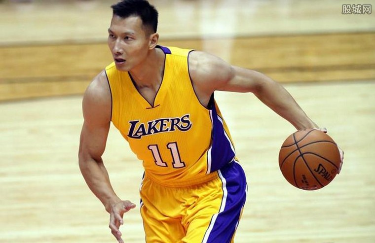 图片报：除了曼联之外，国米也接触阿德耶米经纪人门德斯（德媒：除曼联外，国米亦已与阿德耶米经纪人门德斯接洽）