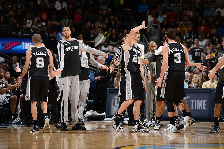 意甲联赛球队表现对比分析（意甲各队表现对比评估）