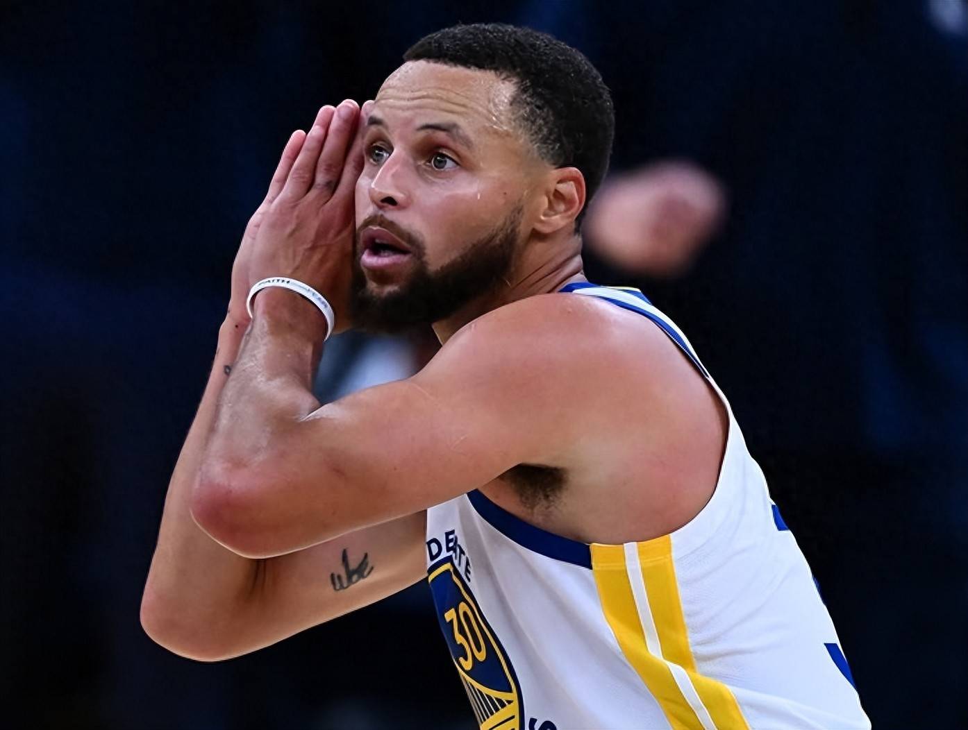 欧冠冠军、世界冠军&前枪手球探：本周寿星“野兽”卡伦布（欧冠与世界杯双冠得主、前阿森纳球探：本周寿星“野兽”卡伦布）