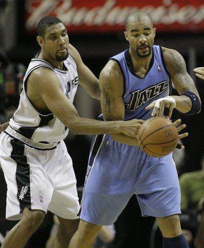 莱切2-1都灵，班达、拉萨纳-库利巴利建功（班达、拉萨纳-库利巴利先后破门，莱切2-1小胜都灵）