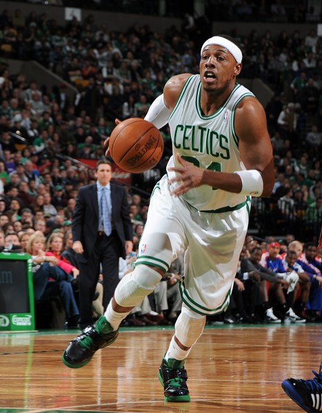 国乒击败法国队，王曼昱战胜帕瓦德，孙颖莎和王楚钦混双取胜（中国乒乓球队力克法国，王曼昱挑落帕瓦德，孙颖莎／王楚钦混双告捷）