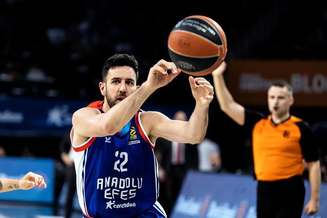 米兰vs拉齐奥首发：莱奥、恩昆库首发， 拉比奥出战（米兰对阵拉齐奥首发出炉：莱奥、恩昆库先发，拉比奥登场）